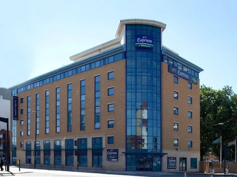 Holiday Inn Express London Stratford By Ihg