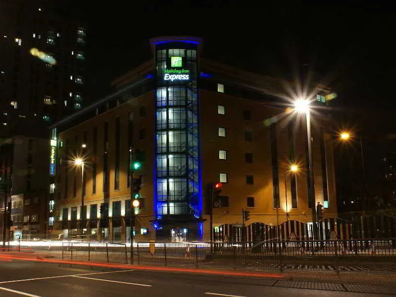 Holiday Inn Express London Stratford By Ihg Hotel